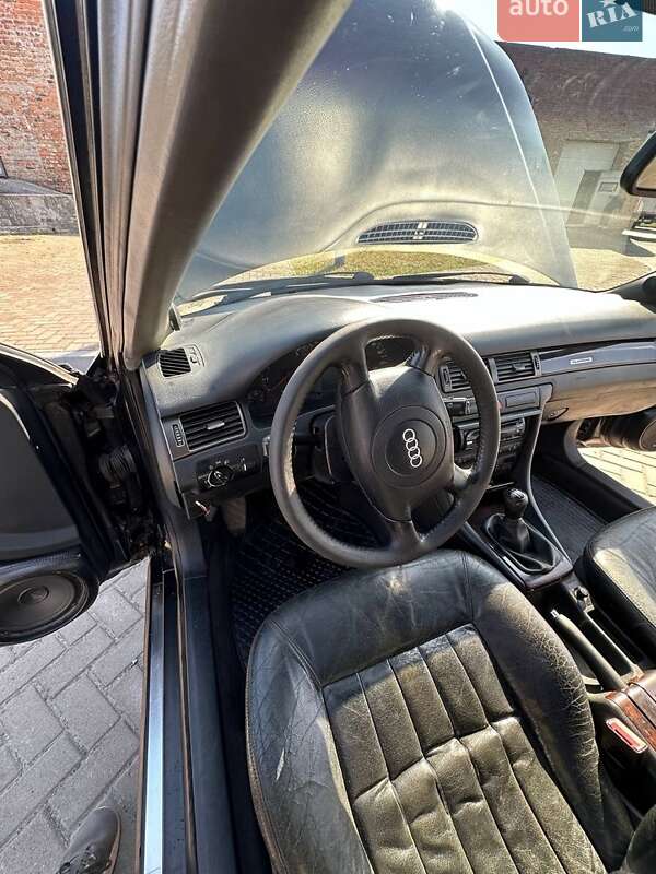 Седан Audi A6 1998 в Любомле