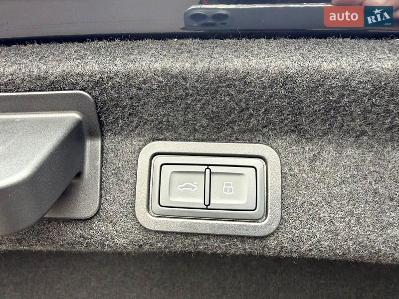 Седан Audi A6 2023 в Києві