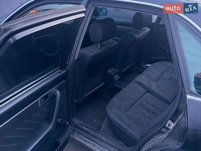 Седан Audi A6 1995 в Киеве