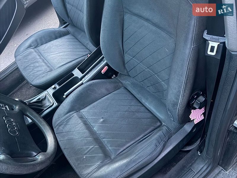 Седан Audi A6 1995 в Киеве