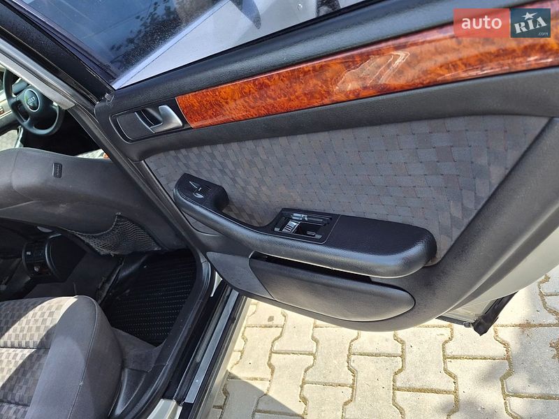 Седан Audi A6 2001 в Чернівцях