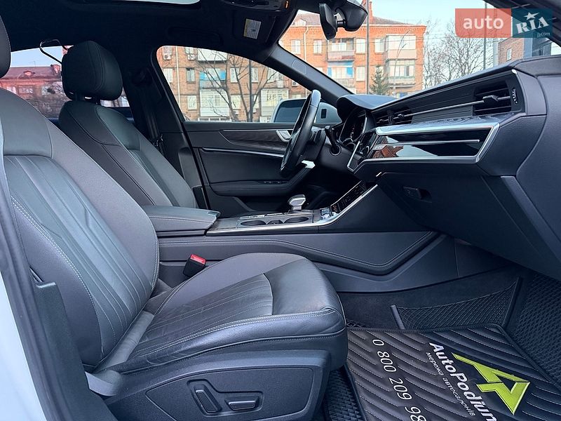 Седан Audi A6 2020 в Киеве