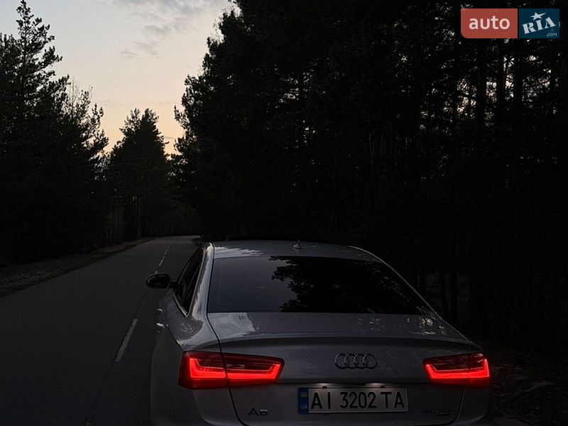 Седан Audi A6 2012 в Ровно