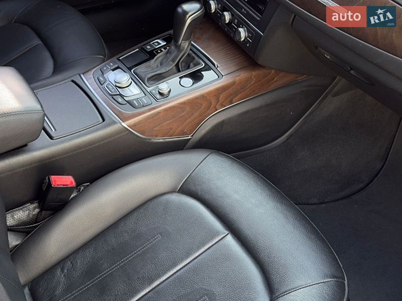 Седан Audi A6 2015 в Киеве