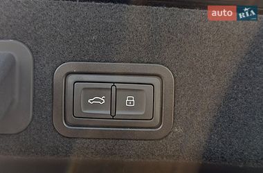 Седан Audi A6 2015 в Киеве
