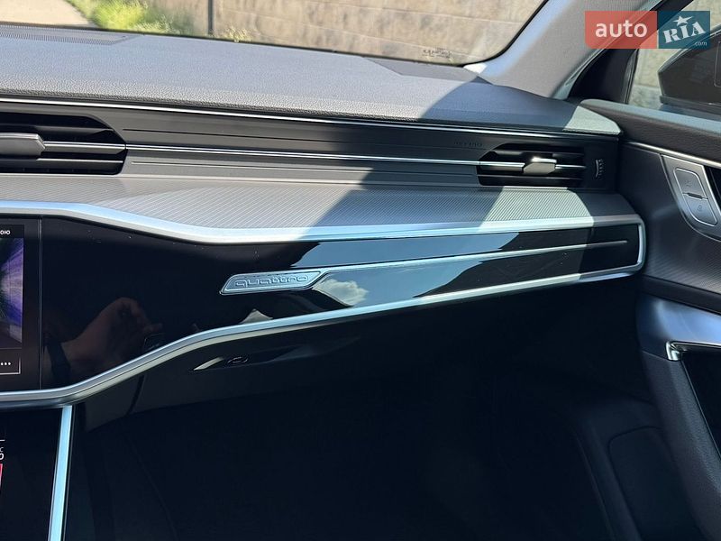 Седан Audi A6 2021 в Мукачевому