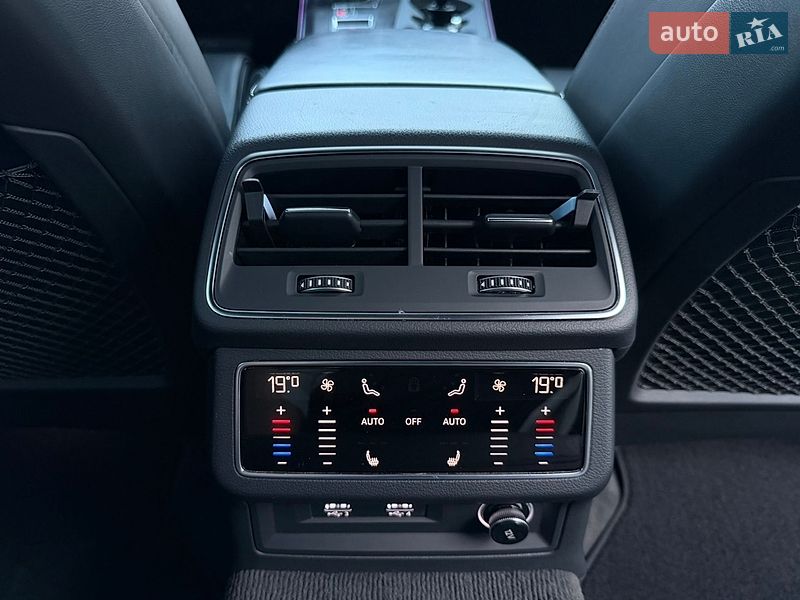 Седан Audi A6 2019 в Ужгороде