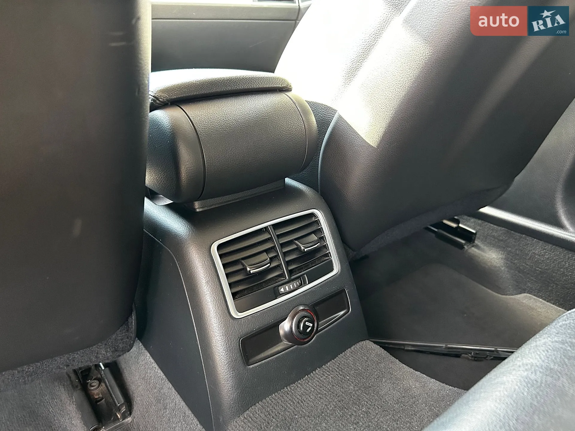 2010 Audi A6 - мініатюра 10