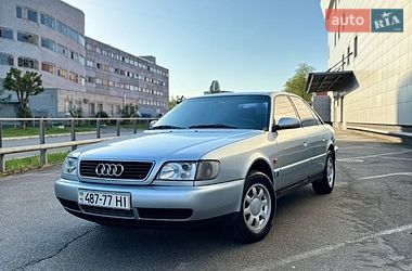 Седан Audi A6 1995 в Киеве