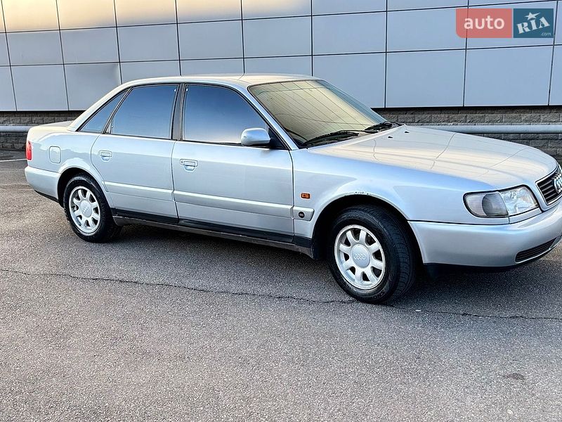 Седан Audi A6 1995 в Киеве