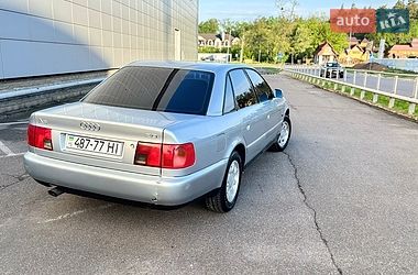 Седан Audi A6 1995 в Киеве