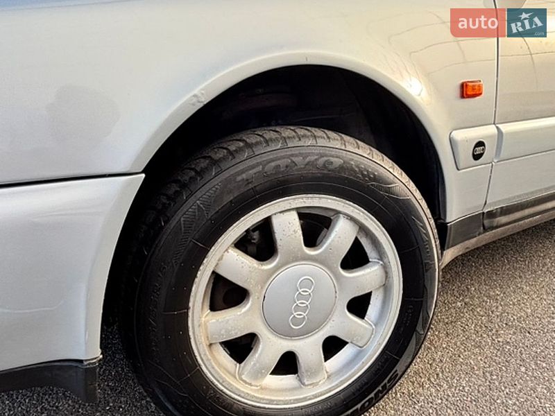 Седан Audi A6 1995 в Киеве