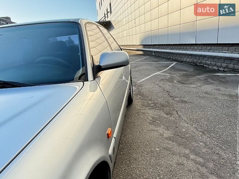 Седан Audi A6 1995 в Киеве