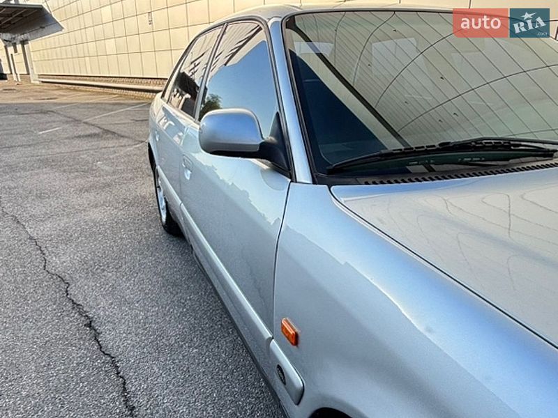 Седан Audi A6 1995 в Киеве