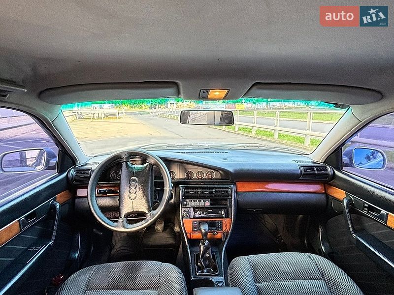 Седан Audi A6 1995 в Киеве