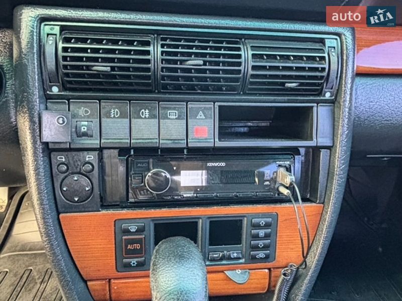 Седан Audi A6 1995 в Киеве