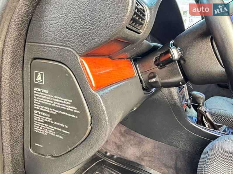 Седан Audi A6 1995 в Киеве
