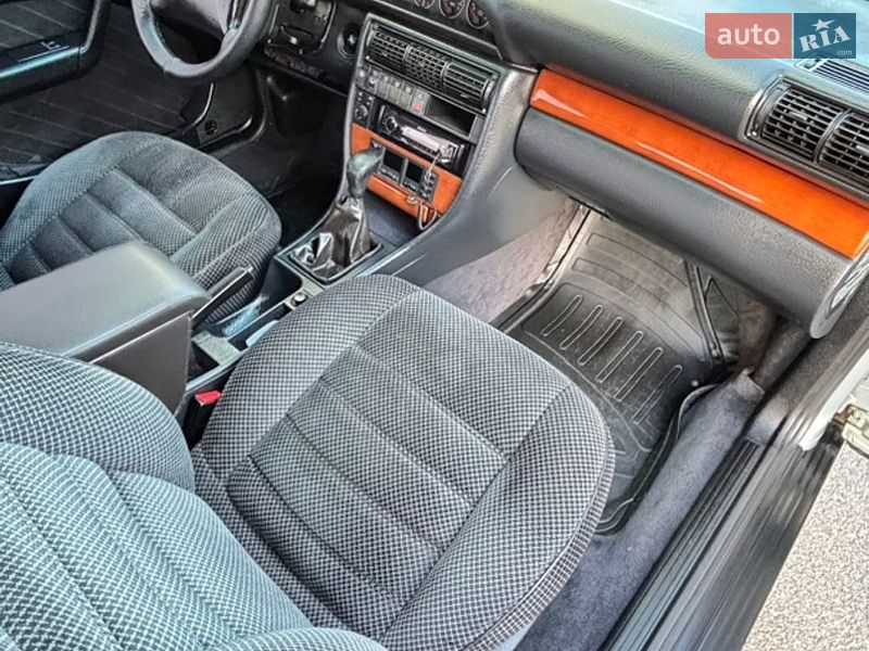Седан Audi A6 1995 в Киеве