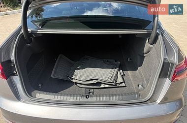 Седан Audi A6 2020 в Львові