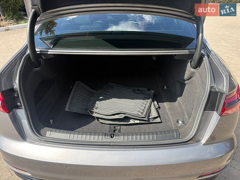Седан Audi A6 2020 в Львові