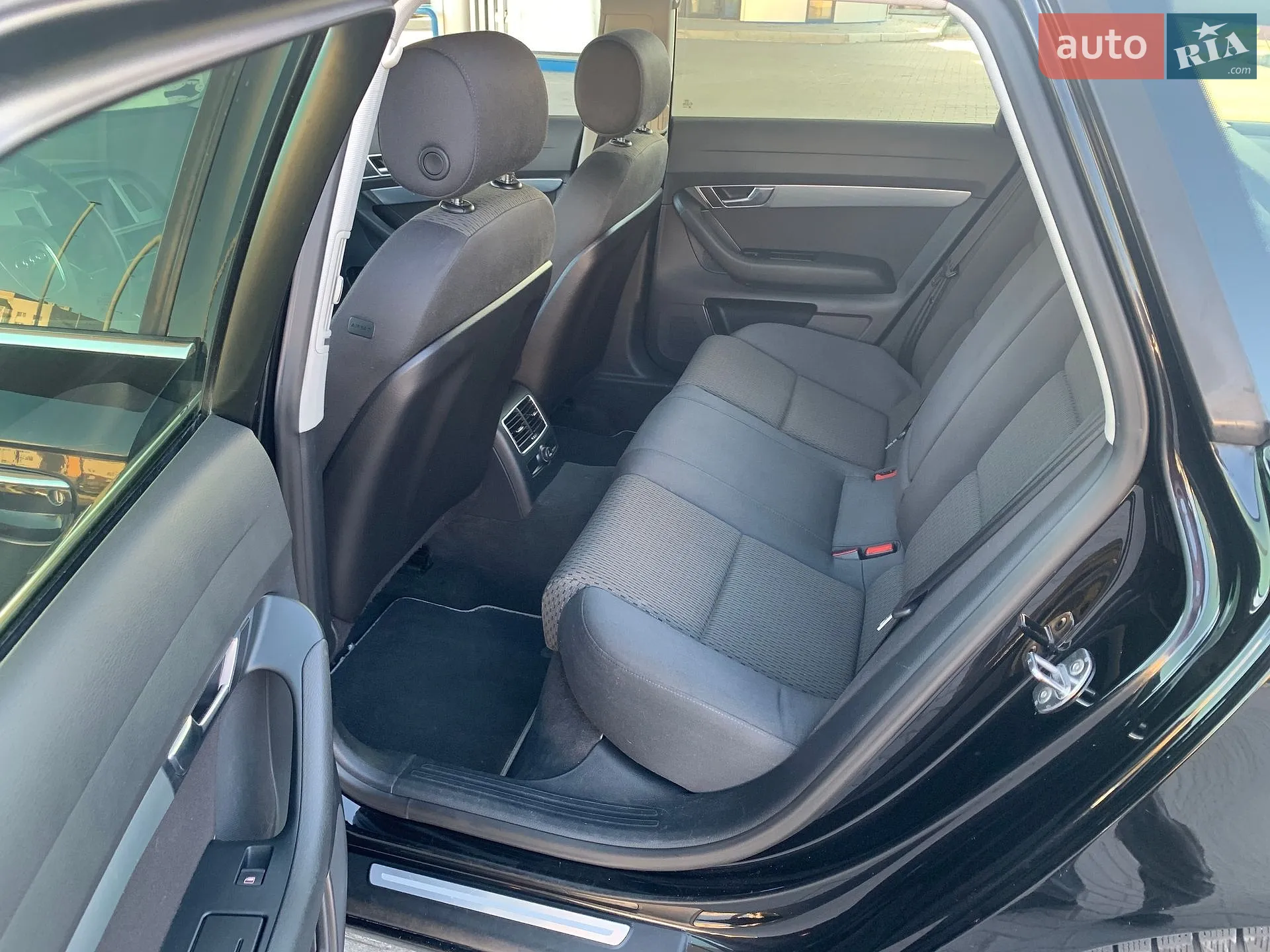 2010 Audi A6 - мініатюра 26