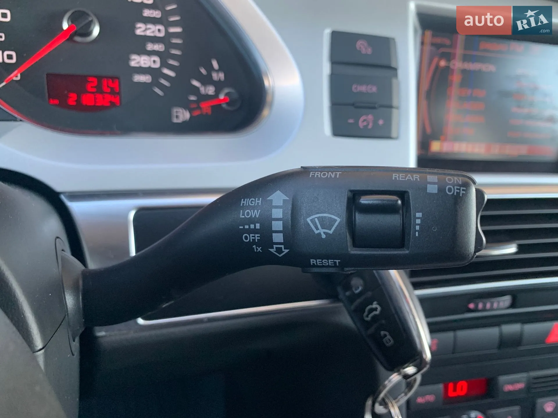 2010 Audi A6 - мініатюра 36