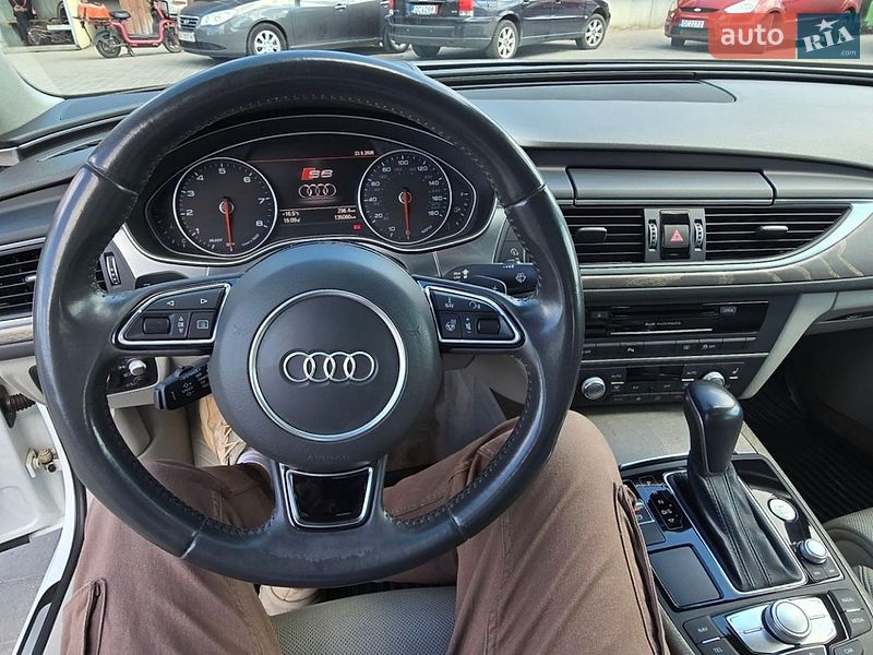Седан Audi A6 2015 в Львове