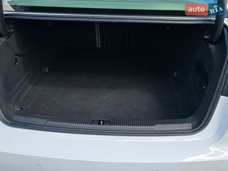 Седан Audi A6 2015 в Львове