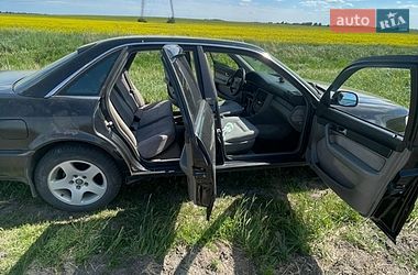 Седан Audi A6 1997 в Жовкві