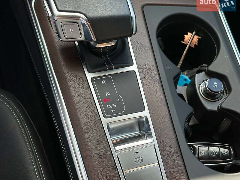 Седан Audi A6 2020 в Львові