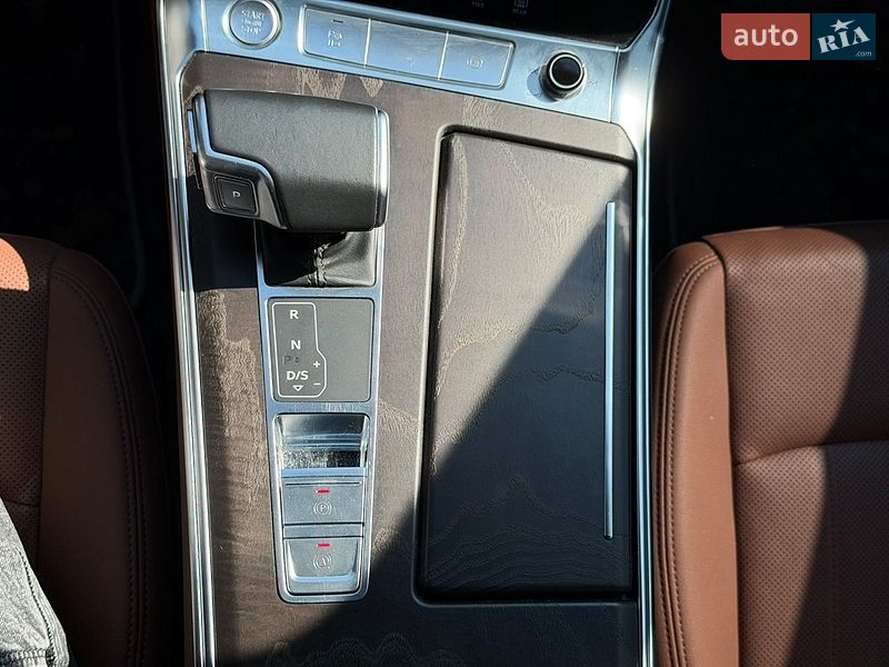 Седан Audi A6 2020 в Киеве