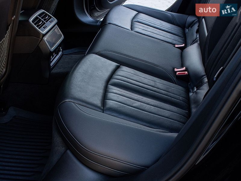 Седан Audi A6 2019 в Нововолынске