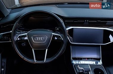 Седан Audi A6 2019 в Нововолинську