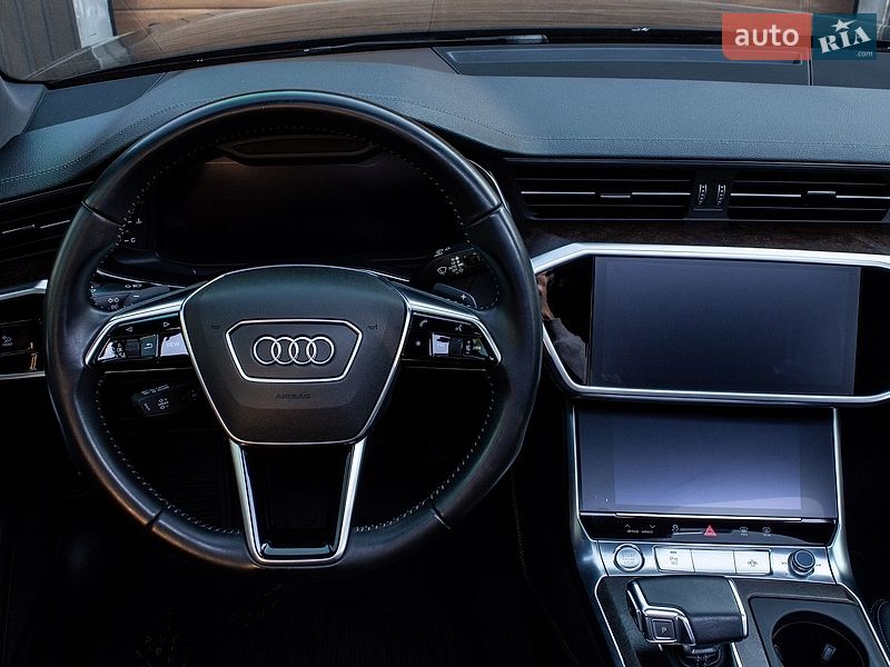 Седан Audi A6 2019 в Нововолинську