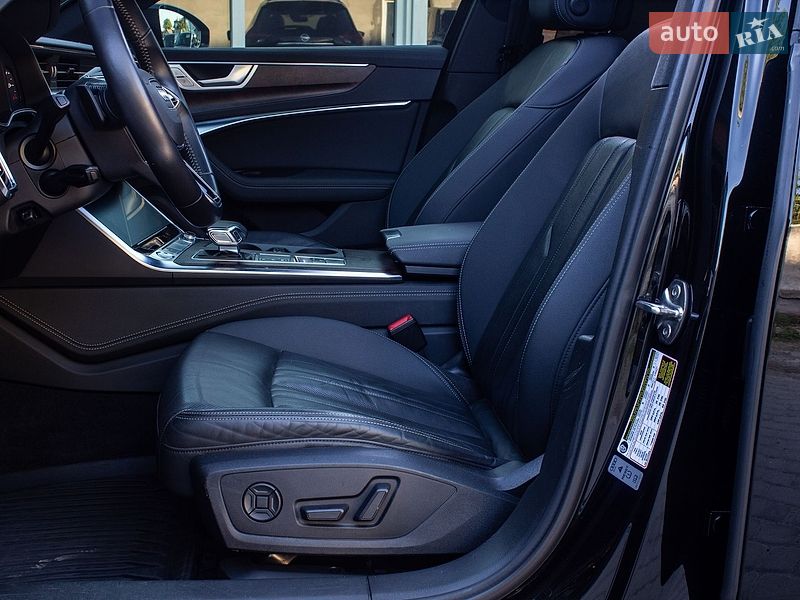 Седан Audi A6 2019 в Нововолынске