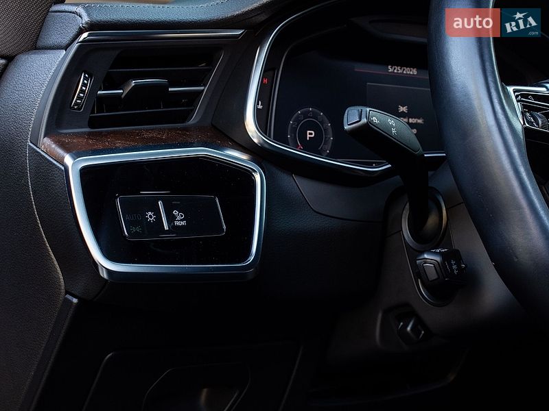 Седан Audi A6 2019 в Нововолынске