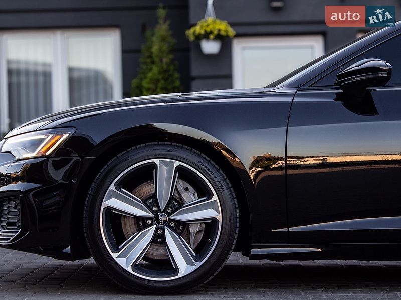 Седан Audi A6 2019 в Нововолинську