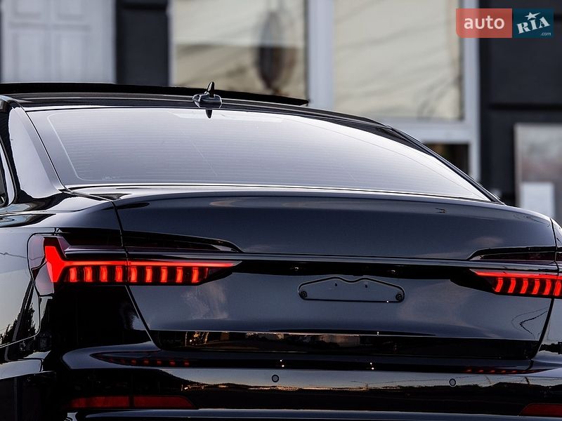 Седан Audi A6 2019 в Нововолинську
