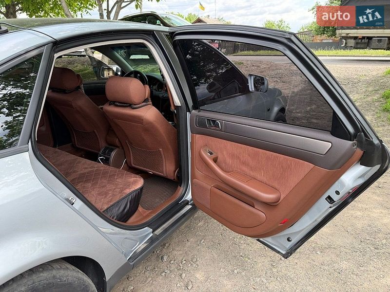 Седан Audi A6 1998 в Смеле