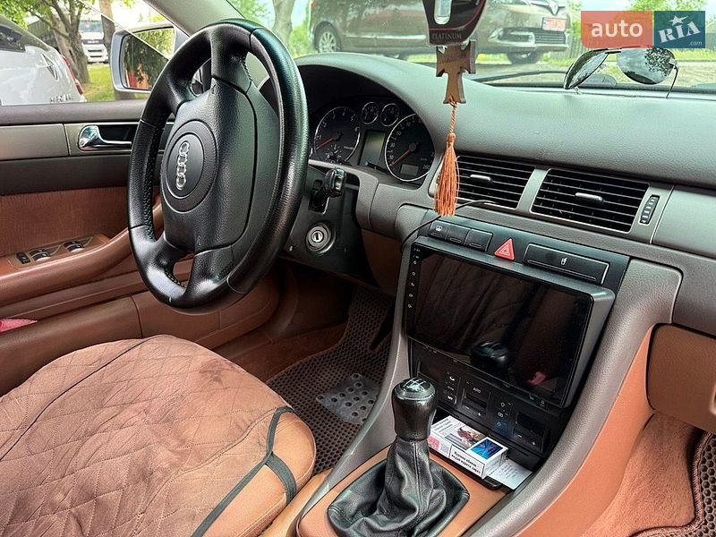 Седан Audi A6 1998 в Смеле