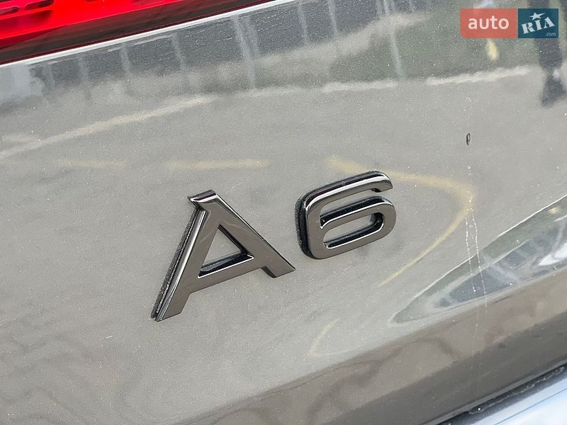 Седан Audi A6 2023 в Нововолынске