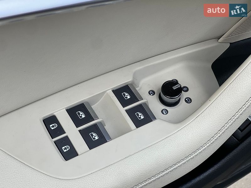 Седан Audi A6 2023 в Нововолынске