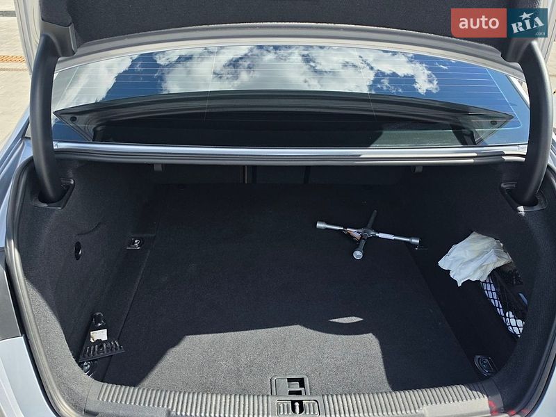 Седан Audi A6 2014 в Луцке