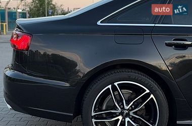 Седан Audi A6 2015 в Киеве