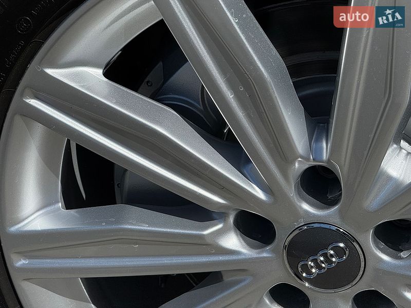 Седан Audi A6 2016 в Мукачевому