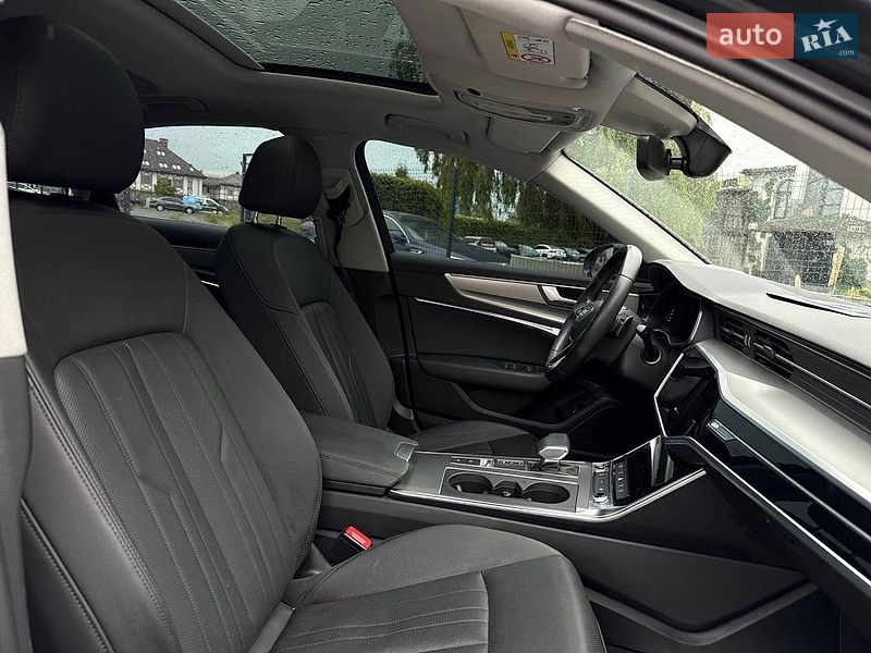 Седан Audi A6 2022 в Львове