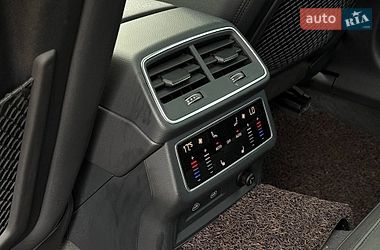 Седан Audi A6 2022 в Львове