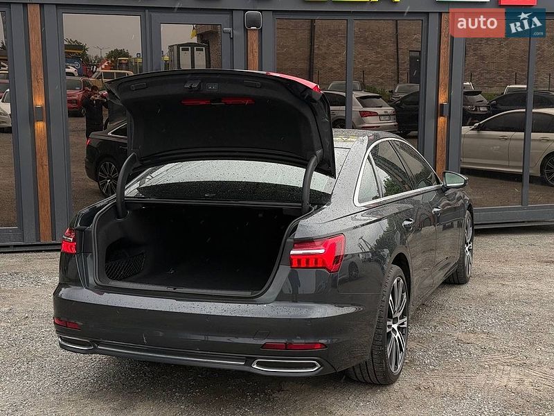 Седан Audi A6 2022 в Львове