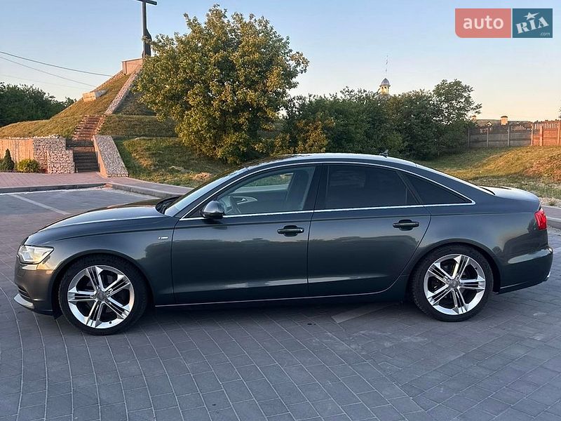 Седан Audi A6 2013 в Мостиске