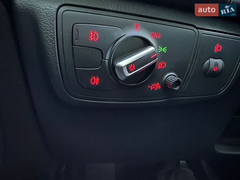 Седан Audi A6 2011 в Ужгороде